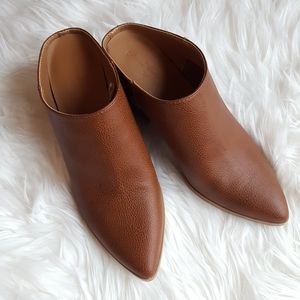 🆕️ Universal Thread Woman's Mule